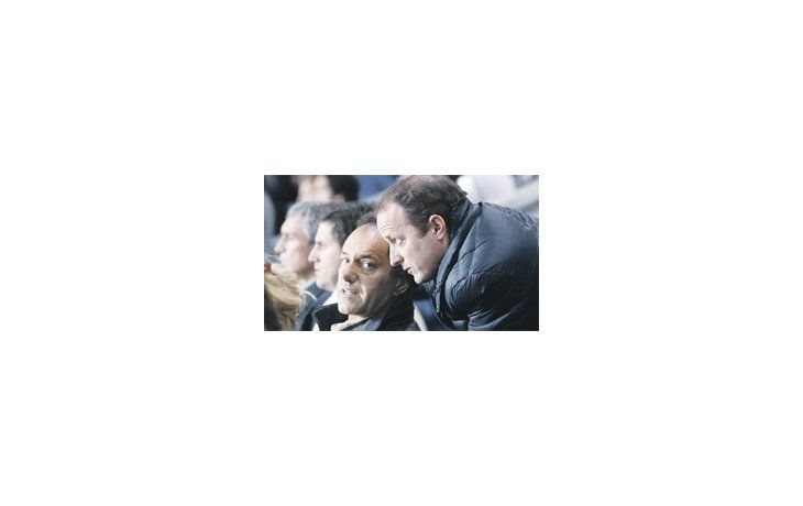 Recuperado de una fiebre que le impidió hacer una caminata por La Plata, Martín Insaurralde estuvo el sábado en el partido entre Los Pumas y los All Blacks en el Estadio Único. En el palco, cuchicheó con Daniel Scioli.