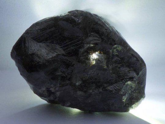 Sewelo, el diamante de 1.758 quilates es la segunda m&aacute;s grande del siglo.