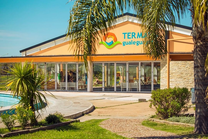 The Gualeguaychú Hot Springs have a beautiful complex to enjoy the summer.