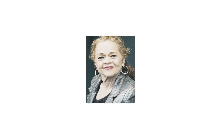 Etta James, famosa por su éxito de 1960 «At Last», murió a los 73 años por leucemia.