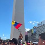La movilización en el Obelisco concentró a manifestantes a favor del operativo militar. La movilización en el Obelisco concentró a manifestantes a favor del operativo militar.
