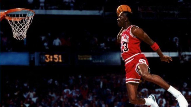 Nadie quiere comprar la mansión de Michael Jordan por más que ya le bajó el precio 3 veces.