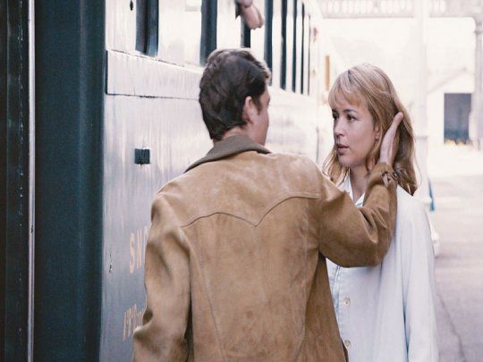 un amor imposible. La adaptación es fidedigna, un poco extensa y lógicamente inclinada a la misandria, pero con buenos momentos de emoción.
