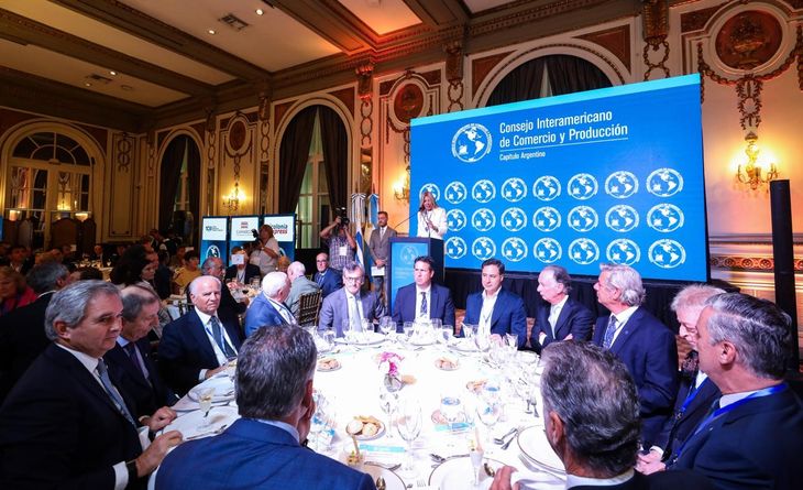 El Alvear volvió a reunir al círculo rojo. El Alvear volvió a reunir al círculo rojo.