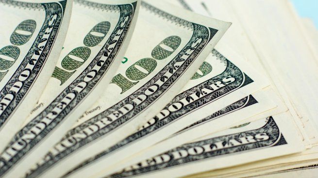 Aplanar la curva de los dólares es clave para la estabilización.