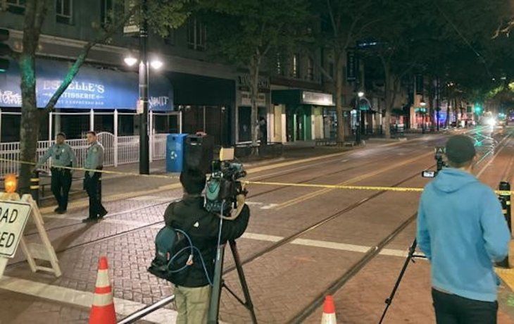 Mueren seis personas en un tiroteo en California.