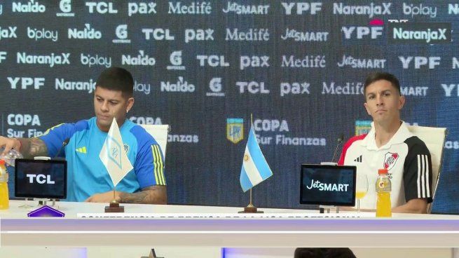 Marcos Rojo y Nacho Fernández en la conferencia de prensa previa al Superclásico