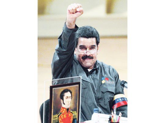 El presidente Nicolás Maduro inauguró ayer la  IX Feria del Libro de Venezuela, que este año le rinde tributo a Hugo Chávez.
