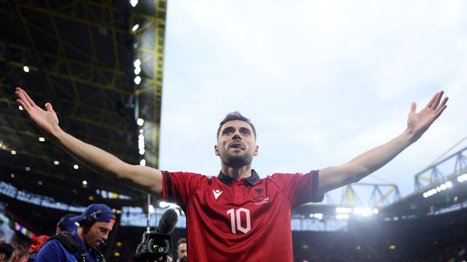 Bajrami anotó el gol más rápido de la historia de la Eurocopa.