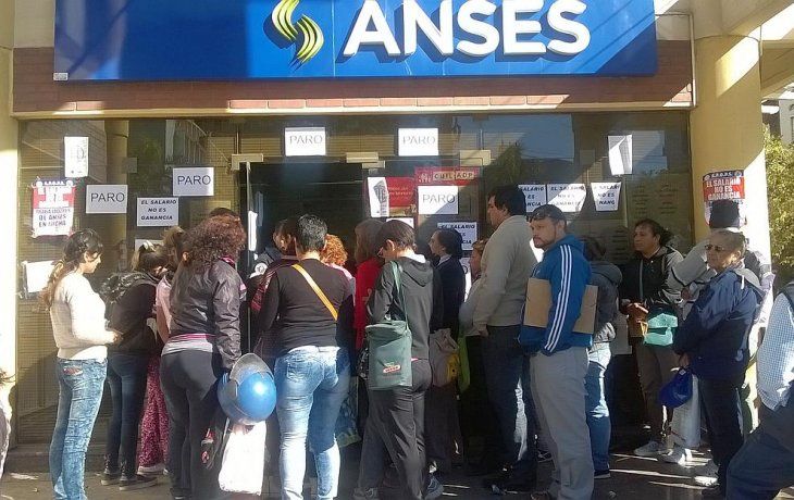 nuevos topes para las asignaciones familiares: quienes dejaran de cobrarlo