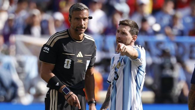 La FIFA difundió la Ref Cam utilizada por Slavko Vincic durante la final del Mundial 2026 entre Argentina y España.
