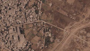 Las fuerzas israelíes avanzan con la construcción de una extensa estructura de tierra que divide una zona que representa más de la mitad de la Franja de Gaza. Las fuerzas israelíes avanzan con la construcción de una extensa estructura de tierra que divide una zona que representa más de la mitad de la Franja de Gaza.