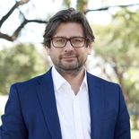 Alejandro Grillo, legislador porteño por el bloque de Fuerza Buenos Aires. Alejandro Grillo, legislador porteño por el bloque de Fuerza Buenos Aires.