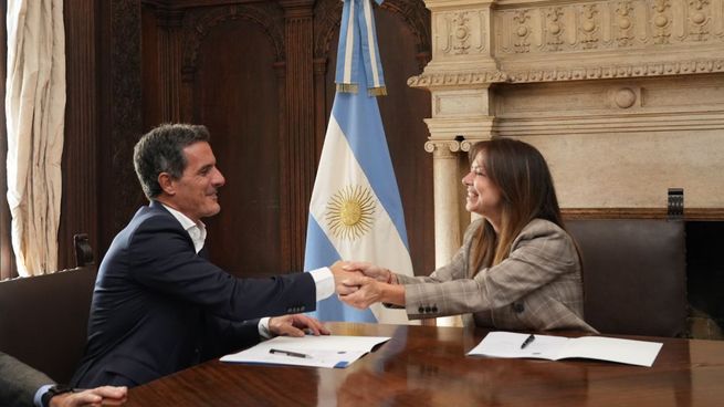 El convenio fue firmado por la ministra Sandra Pettovello y Agustín Agraz, vicepresidente de Asuntos Corporativos de la compañía, en representación del sector privado.