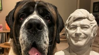 Javier Milei le envió un busto a un perro australiano.