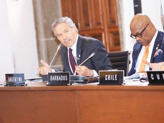 Felipe Solá.