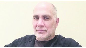 ámbito.com | Arriaga. “No planeo las historias. Cuando llevo a vender mis historias a Hollywood, me preguntan: ‘¿Y en qué acaba eso?’. No sé, no lo he escrito, ¿te interesa? En la marcha voy descubriendo de qué se trata”.