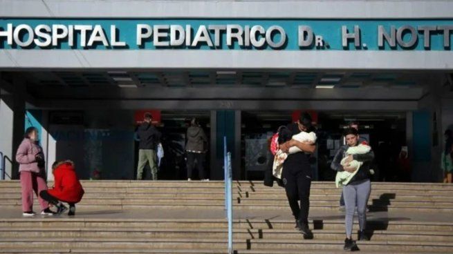 Un chico de 10 años disparó por accidente mientras jugaba con su hermano en el patio de su casa en Mendoza.
