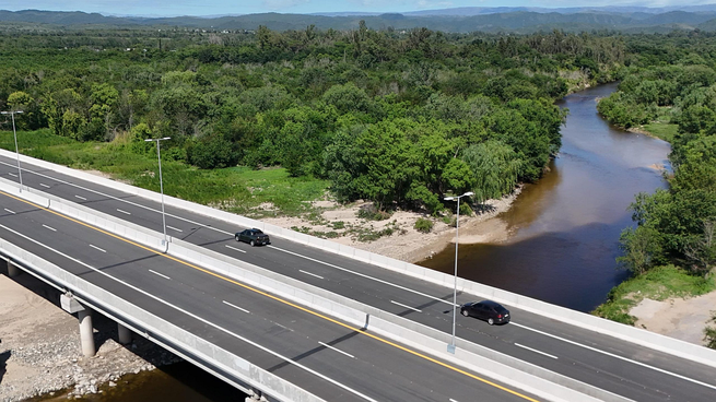 El Gobierno avanza en la privatización de rutas nacionales.