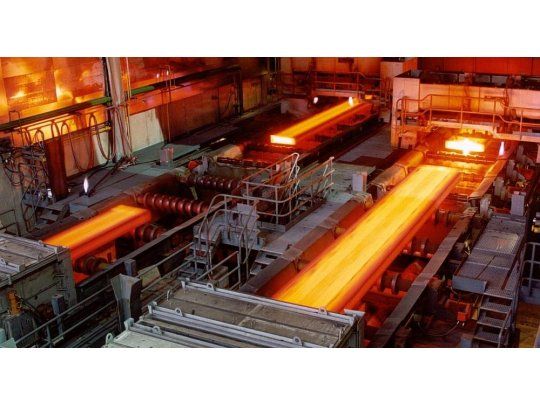 La demanda interna de acero cayó abruptamente por la falta de obra pública y la competencia que ingresa desde China.