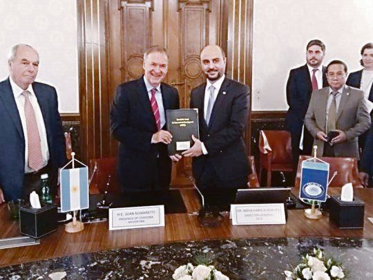 estrategia. Schiaretti, durante la rúbrica del préstamo en Austria, en diciembre pasado.