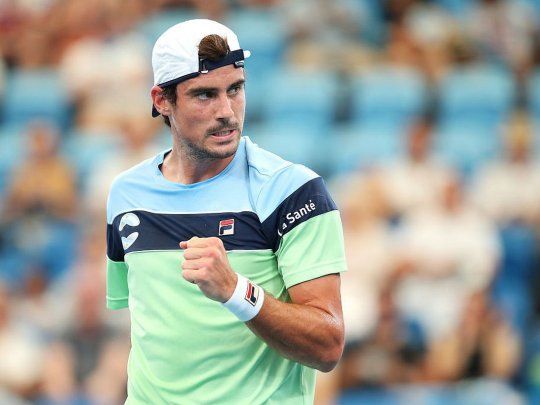 Pella sufrió el clima de sydney, pero logró el punto inicial de Argentina.