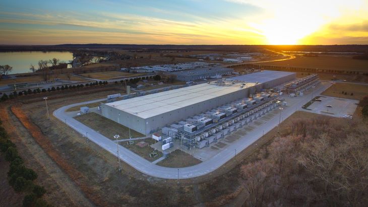 Las grandes tecnológicas aceleran la construcción de centros de datos para sostener la demanda de inteligencia artificial, en lo que representa uno de los mayores ciclos de inversión en infraestructura de la historia. Las grandes tecnológicas aceleran la construcción de centros de datos para sostener la demanda de inteligencia artificial, en lo que representa uno de los mayores ciclos de inversión en infraestructura de la historia.