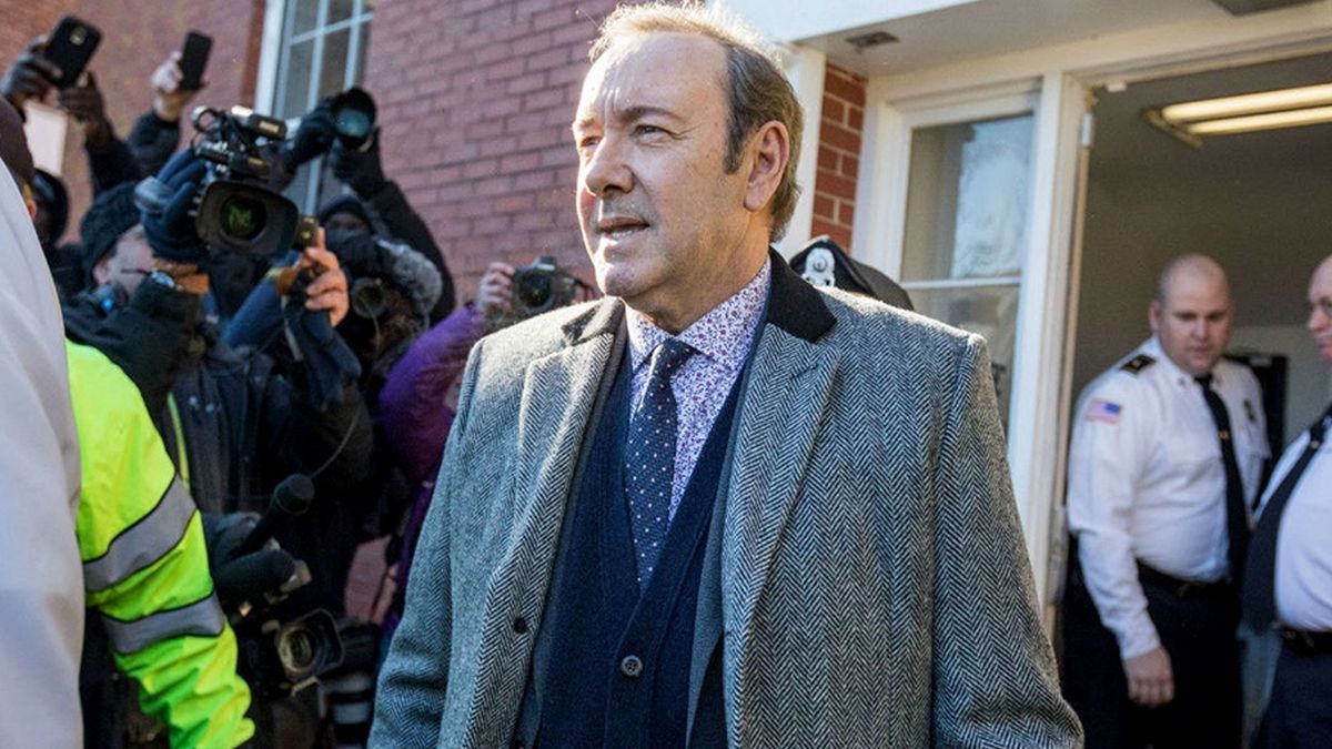Kevin Spacey released on bail in London abuse case
