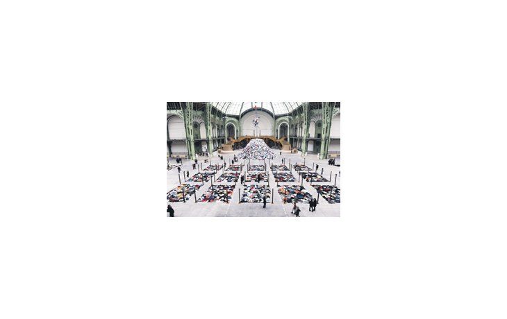 ámbito.com | Una de las instalaciones que remiten directamente a los horrores del nazismo del artista francés Christian Boltanski, de visita en el país invitado por el Museo de la Universidad de Tres de Febrero.