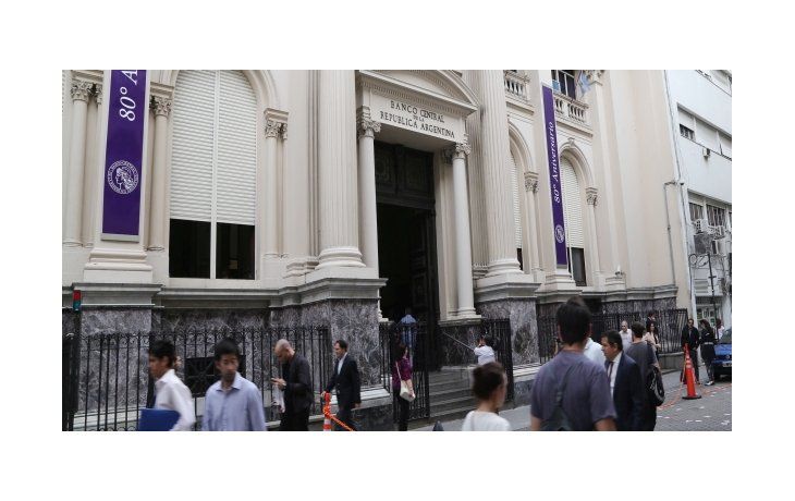 El BCRA liberó importaciones pendientes de 2015