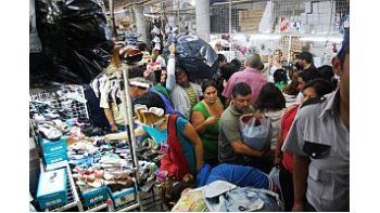 En solo un mes los puestos ilegales facturaron $ 4.300 millones por ventas.