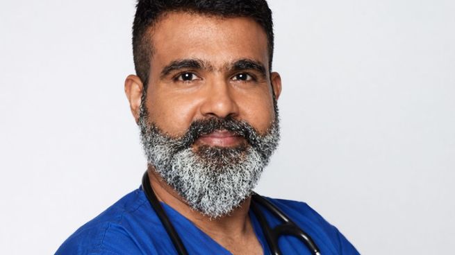 Doctor Rohan Sequeira. El doctor es profesor y jefe del Departamento de Medicina Geriátrica del grupo de hospitales Sir JJ y del Grant Medical College en Bombay, India.