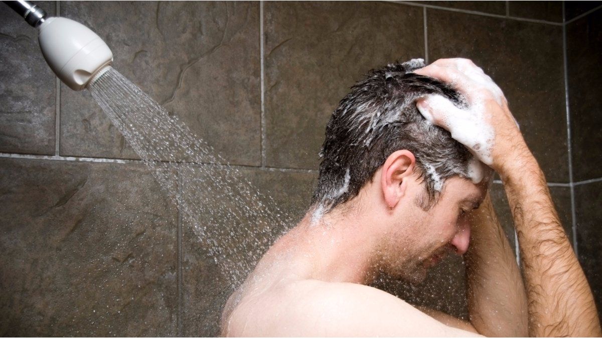 Science reveals the best time of day to bathe