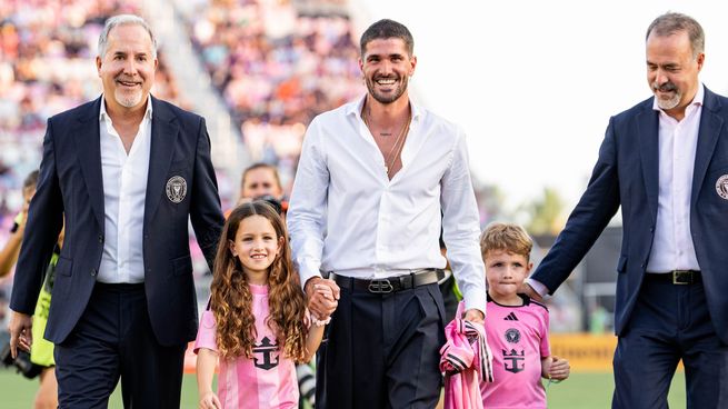 De Paul, presentado oficialmente en el Inter Miami antes del empate con Cincinnati.