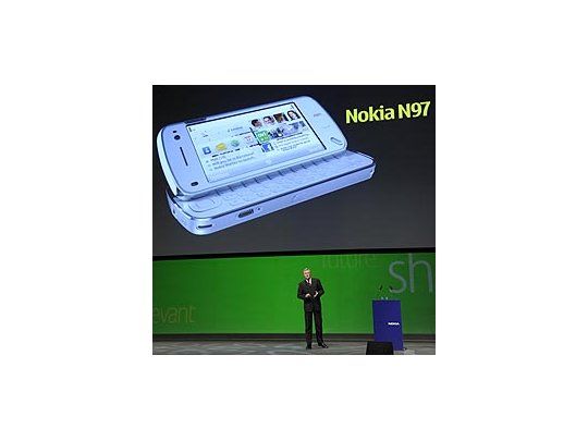 El vicepresidente de Nokia, Anssi Vanjoki, en la presentación del N97.