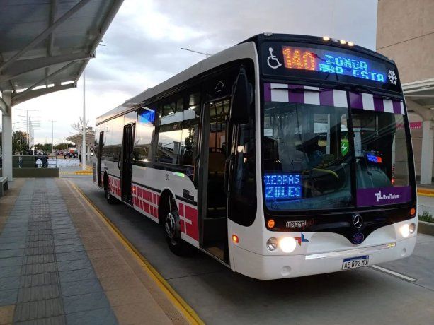 Más de 300 líneas se ven afectadas por el paro de la UTA.
