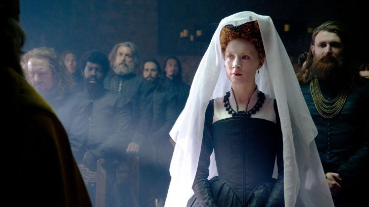 Saoirse Ronan es la reina de Escocia en esta película de época.