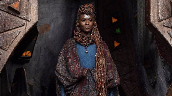 A “Star Wars” actress takes aim at Disney: “They stay silent while they attack us on the internet”