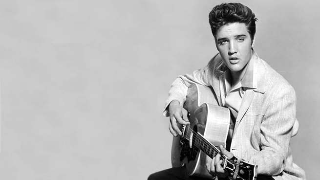 Muere en 1977 el popular cantante estadounidense Elvis Presley.