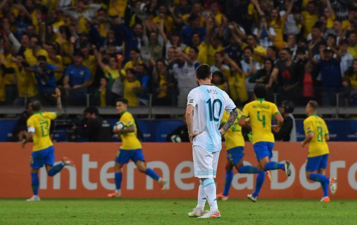 La Selección mostró su mejor versión, pero pagó caro algunos errores y Brasil es finalista