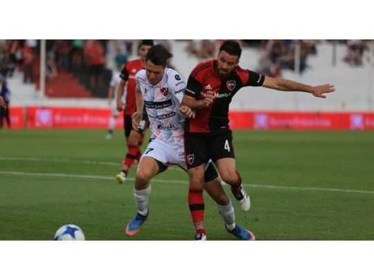 Patronato y Newells reparten puntos en Paraná. (Foto Prensa Superliga).