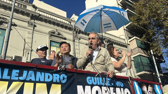 Guillermo Moreno y Alejandro Kim recorrieron el oeste de la Ciudad de Buenos Aires.
