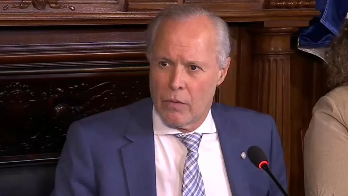 Pablo Iturralde resigned from the presidency of the Board of Directors of the National Party