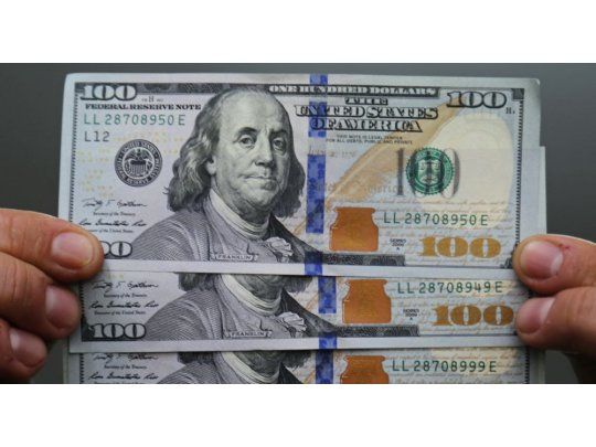 El Gobierno dispuso este martes una modificación en la distribución presupuestaria para 2016 por un monto de $95.397.000, para pagar vencimiento de intereses y emisiones de deuda pública.