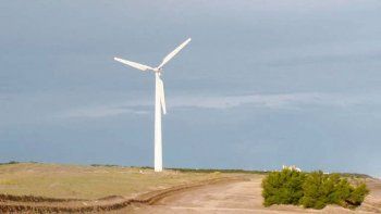 Aprovechamiento. Necochea, entre otras cosas, hace uso de sus vientos y ya comenzó las obras para poner en marcha el parque eólico más importante de la Costa Atlántica. Actualmente la ciudad tiene un solo molino.