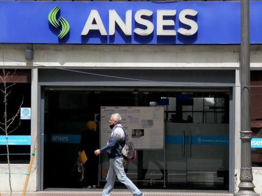 Los titulares de AUH ANSES contarán con un monto importante en julio.
