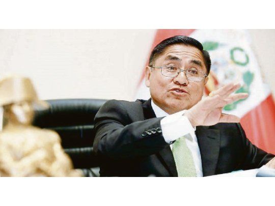 AUTODEFENSA. El juez César Hinostroza dijo ayer que las grabaciones son “intrascendentes” y no demuestran “nada ilícito”.