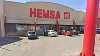 la cadena de tiendas de monterrey que era muy poderosa, entro en crisis y se declaro en quiebra: ya no existe mas