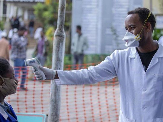 El impacto del coronavirus en África es más leve de lo esperado, y los expertos buscan entender porqué.