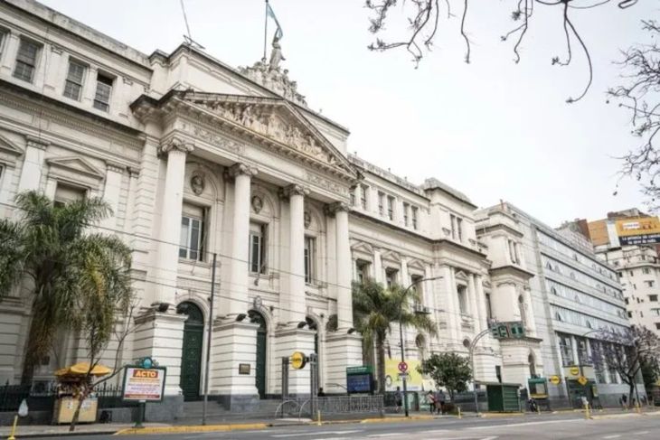 Según detalla el anexo oficial, el Gobierno nacional aplicó una poda de $5.303.000.000 que afecta directamente los proyectos edilicios de 13 universidades nacionales. Según detalla el anexo oficial, el Gobierno nacional aplicó una poda de $5.303.000.000 que afecta directamente los proyectos edilicios de 13 universidades nacionales. 